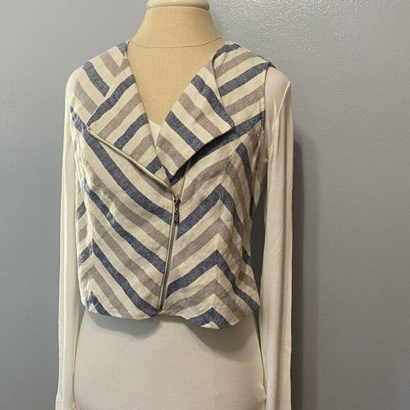 Chico's Zip Vest - Picture 6 of 16